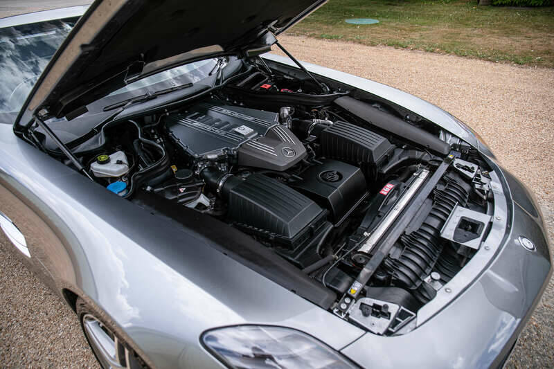 Image 20/50 of Mercedes-Benz SLS AMG Roadster (2014)