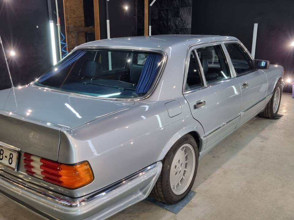 Image 4/100 of Mercedes-Benz 500 SEL (1983)