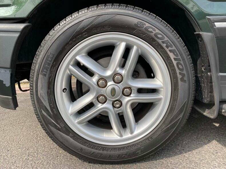 Bild 33/50 von Land Rover Range Rover 4.6 Vogue (2001)