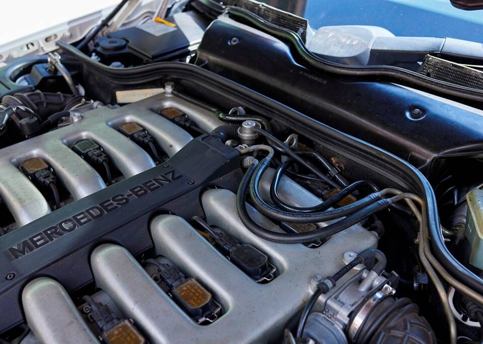 Image 98/171 of Mercedes-Benz SL 600 (1996)