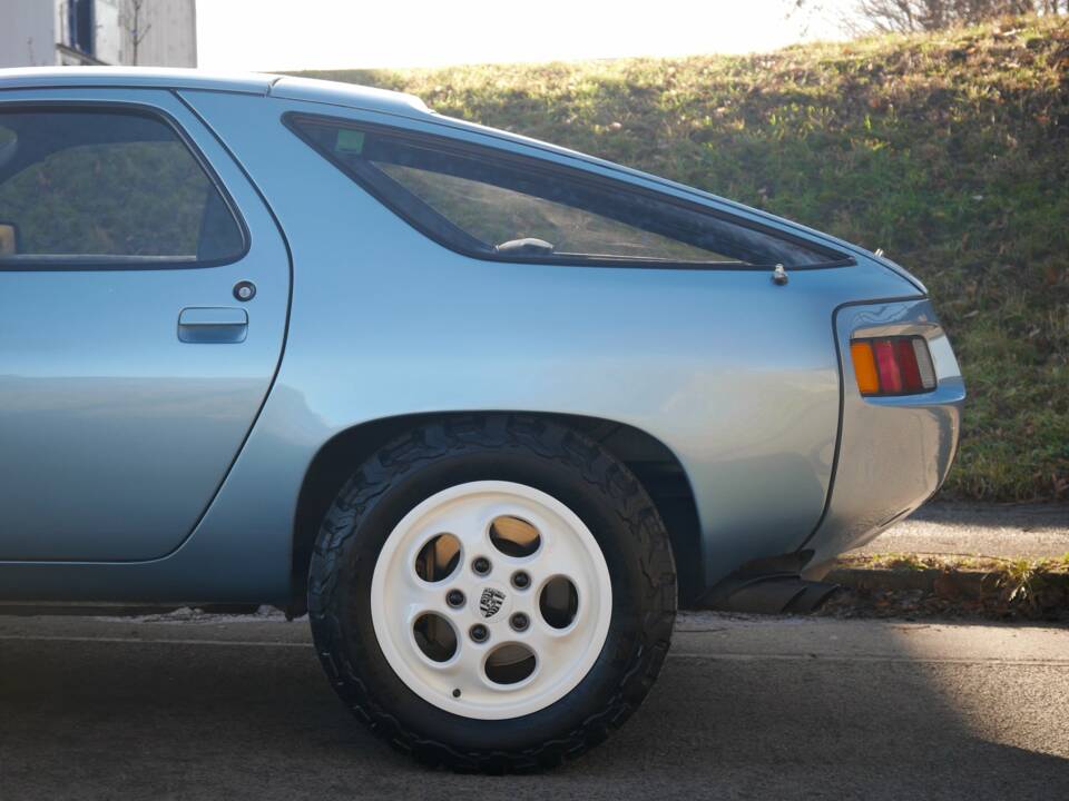 Immagine 8/31 di Porsche 928 (1978)