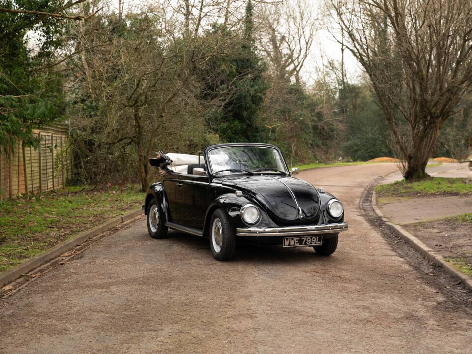 Image 22/50 of Volkswagen Karmann Ghia 1500 (1973)