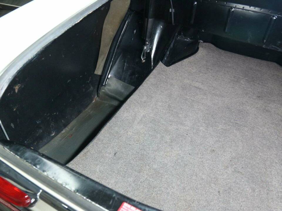 Imagen 39/50 de Mercedes-Benz 250 SE (1966)