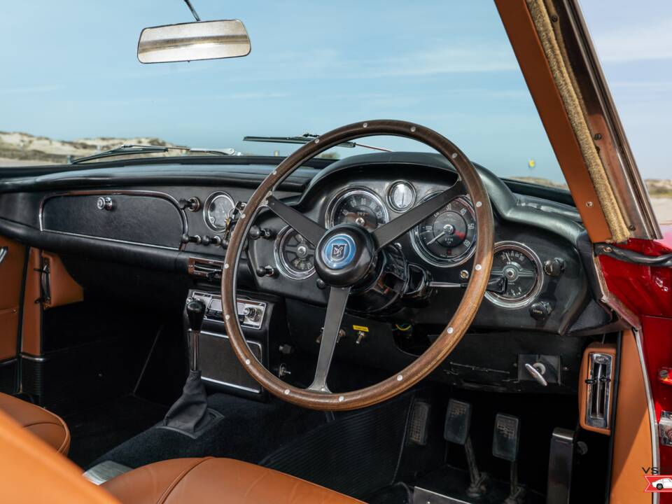Bild 18/42 von Aston Martin DB 4 Vantage (1963)