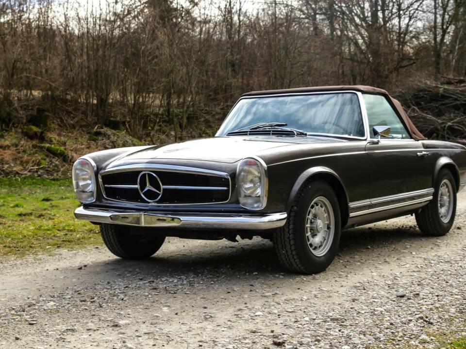 Image 3/21 de Mercedes-Benz 280 SL (1969)
