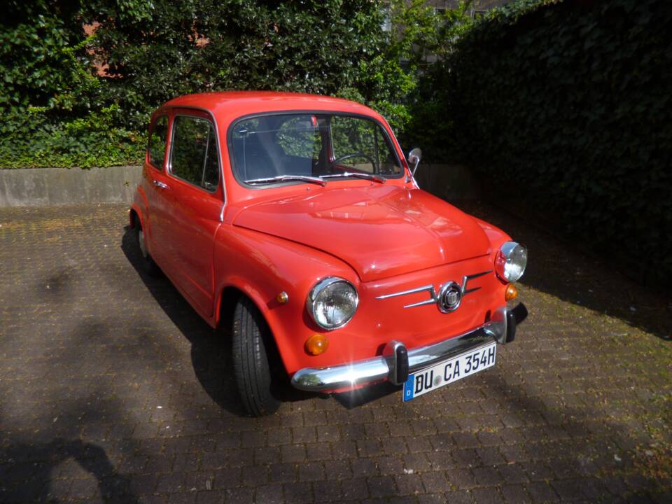 Image 4/32 of SEAT 600 D (1972)