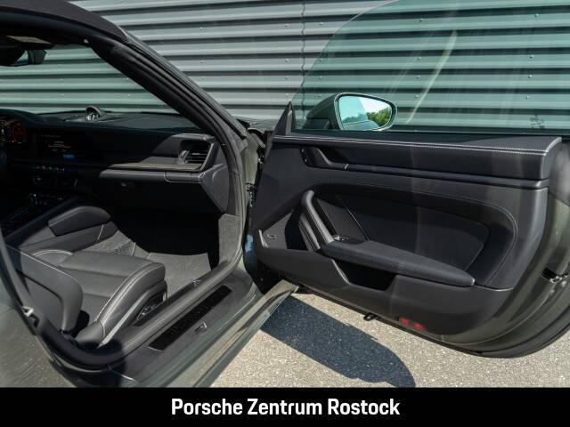 Obraz 28/34 pojazdu Porsche 911 Carrera GTS (1900)