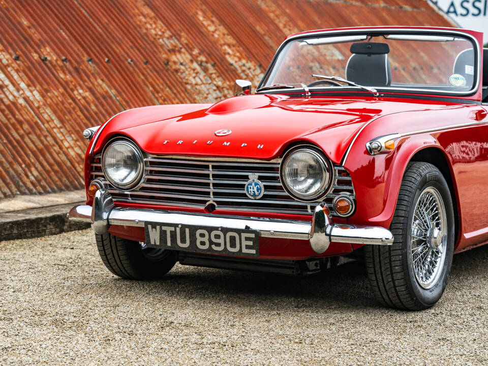 Afbeelding 13/45 van Triumph TR 4A IRS (1967)