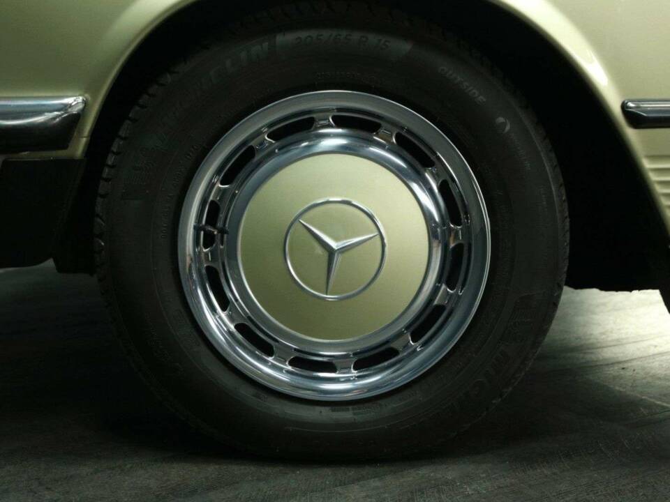 Imagen 49/50 de Mercedes-Benz 380 SL (1984)