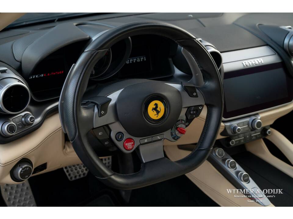 Bild 28/47 von Ferrari GTC4Lusso (2017)