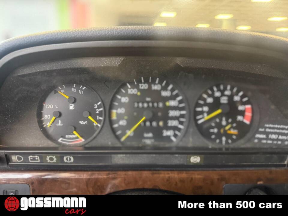 Image 9/15 of Mercedes-Benz 500 SEL (1983)