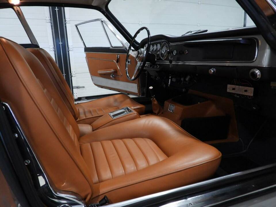 Image 8/14 of Maserati 3500 GTI Sebring (1963)
