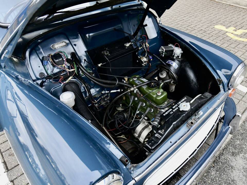 Image 30/50 of Morris Minor 1000 Traveller (1969)
