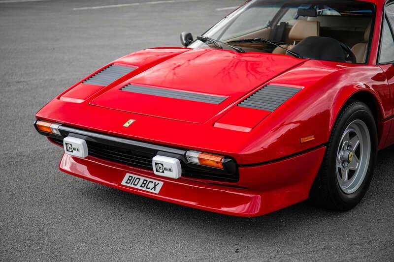 Image 44/50 of Ferrari 208 GTB Turbo (1985)