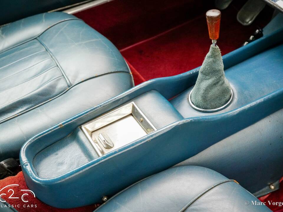 Image 15/63 of Maserati Mistral 4000 (1966)