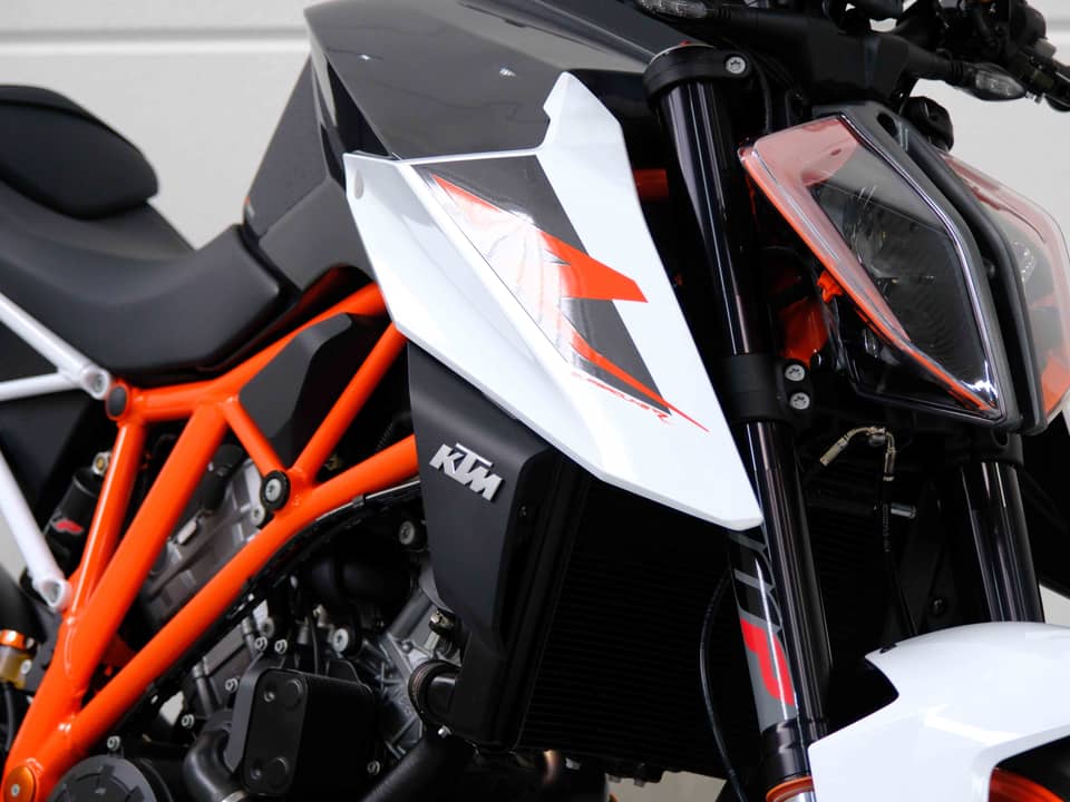 Image 20/83 of KTM 1290 Super Duke R (2018)