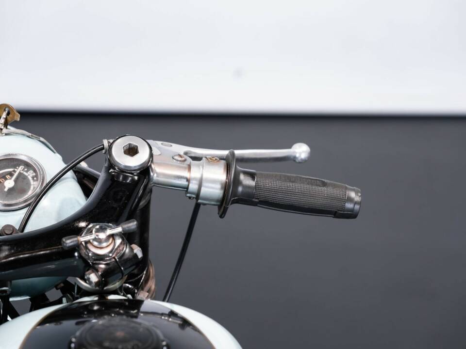 Image 14/50 of Bianchi 125 (1958)