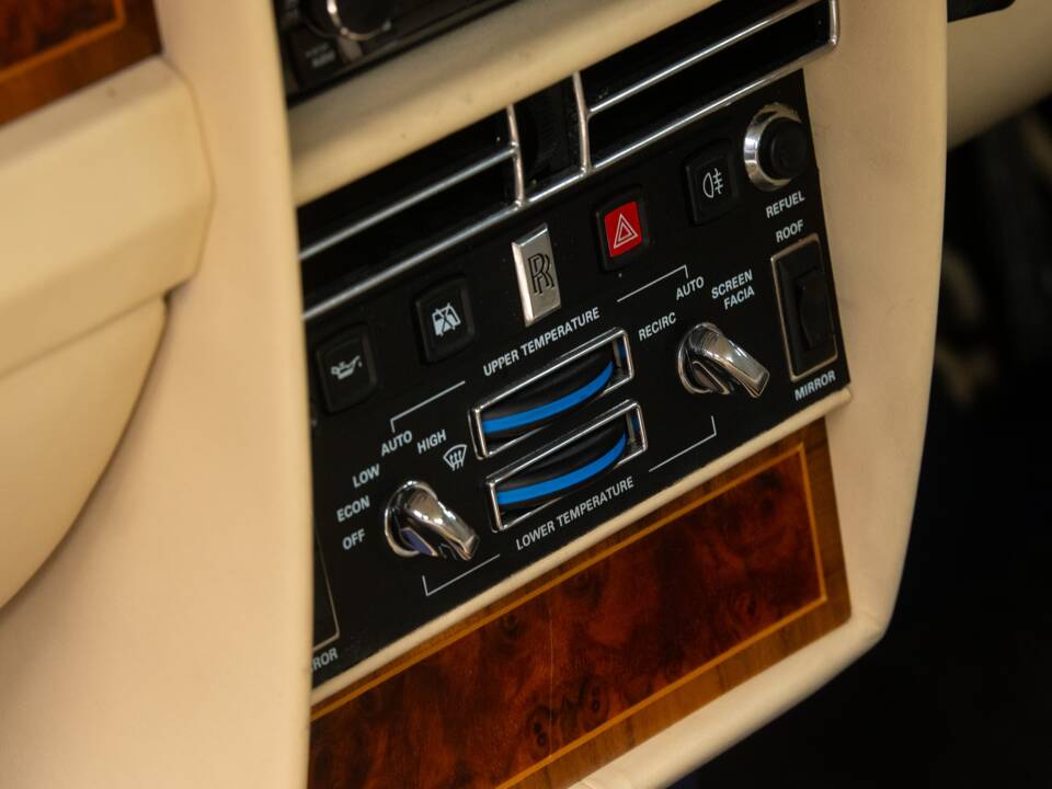 Imagen 9/22 de Rolls-Royce Silver Spirit II (1990)