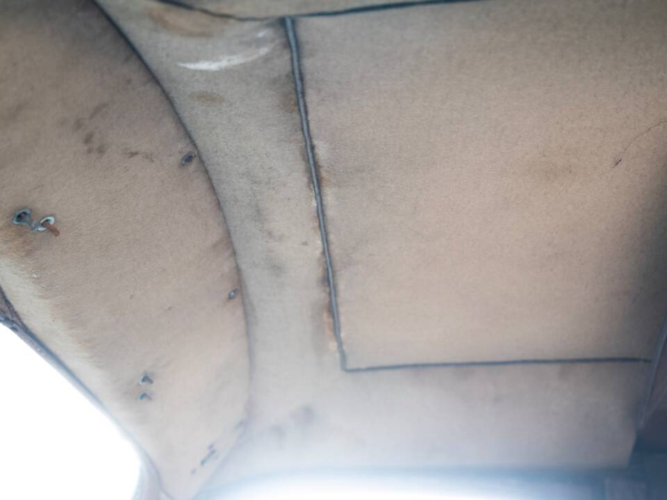 Image 91/134 of Ford V8 (1937)