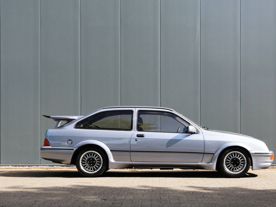 Immagine 7/47 di Ford Sierra RS Cosworth (1987)