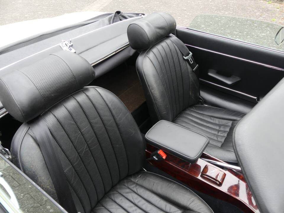 Image 37/74 de Jaguar Type E V12 (1973)