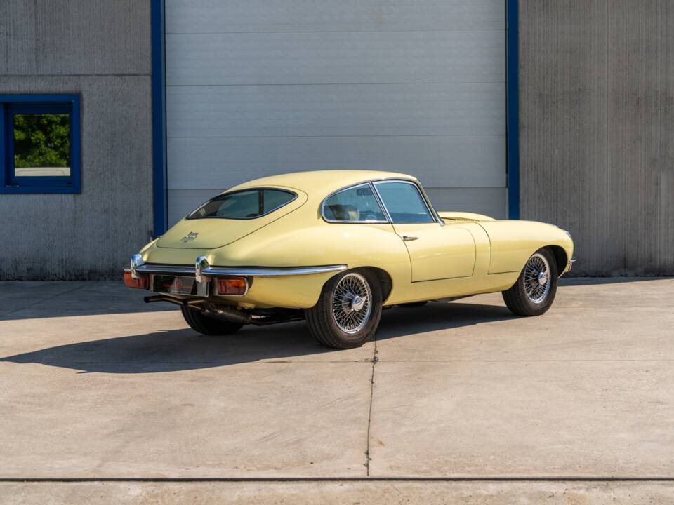 Image 32/78 de Jaguar E-Type (1969)