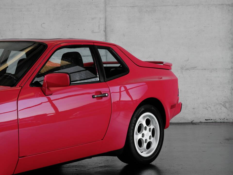 Bild 45/50 von Porsche 944 S2 (1990)