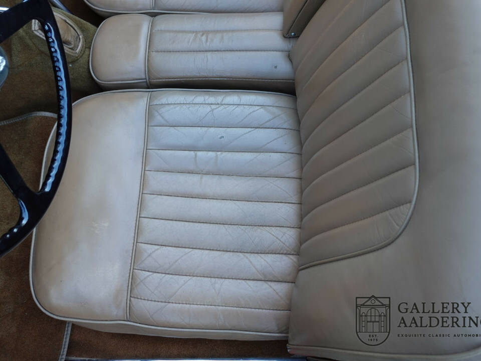 Image 31/50 of Jaguar XK 120 OTS (1954)