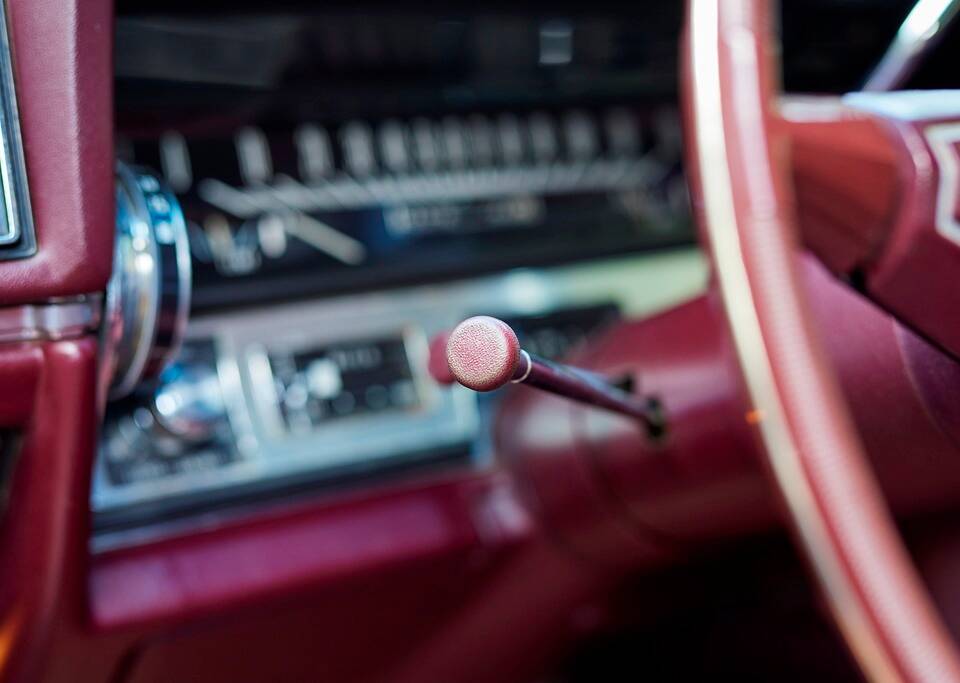 Bild 131/200 von Cadillac Coupe DeVille (1968)