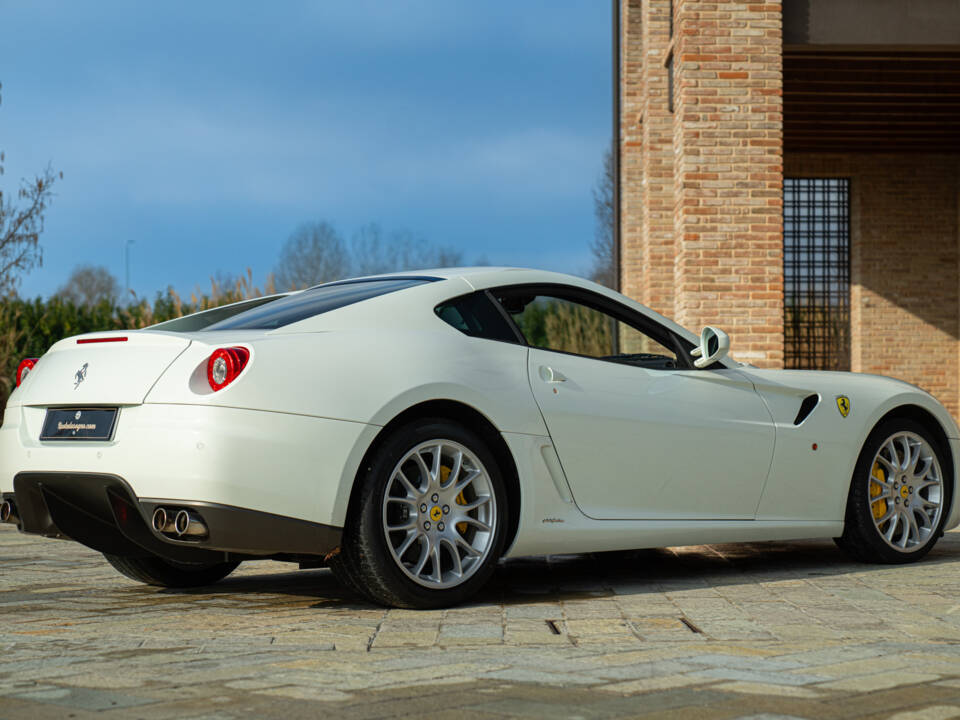 Image 2/50 de Ferrari 599 GTB Fiorano (2008)