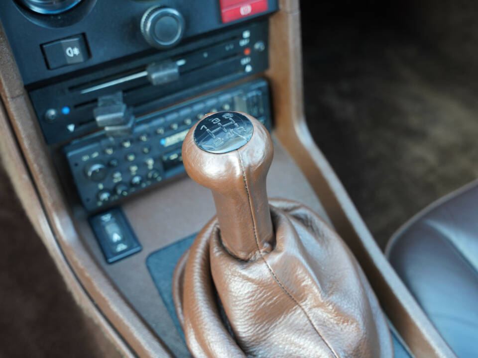 Image 26/50 of Porsche 924 (1981)