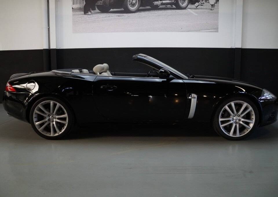 Image 8/65 of Jaguar XKR (2009)