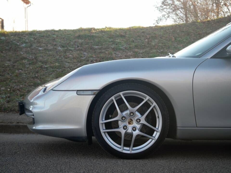 Image 8/31 of Porsche 911 Carrera (2002)