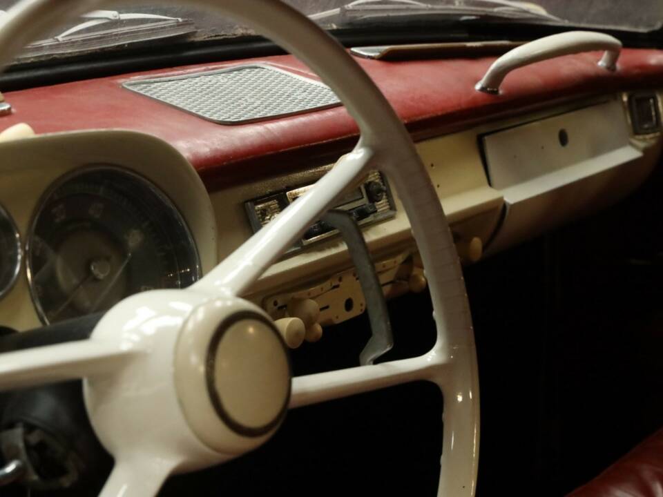 Immagine 46/50 di BMW 503 (1957)