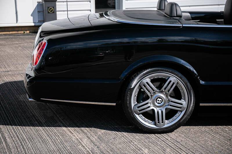 Image 22/29 de Bentley Azure T (2010)
