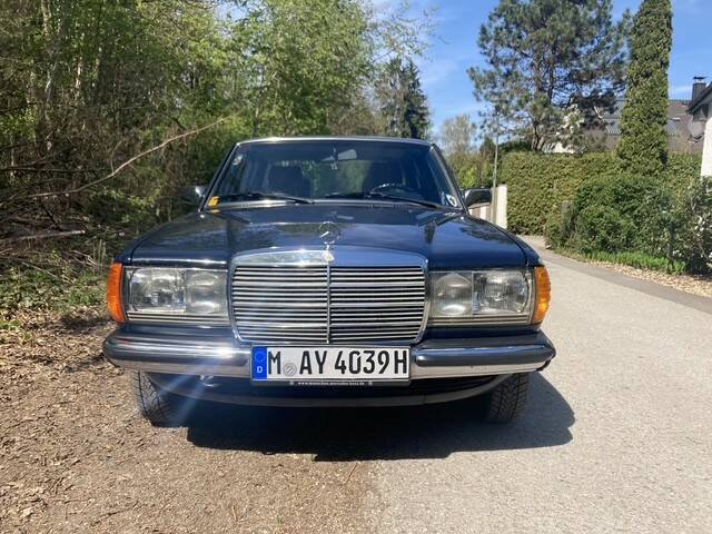 Bild 2/27 von Mercedes-Benz 230 E (1983)