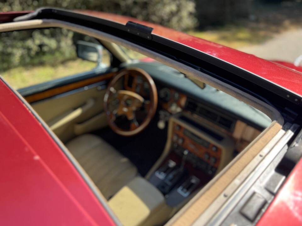 Immagine 3/41 di Jaguar XJ 12 (1990)