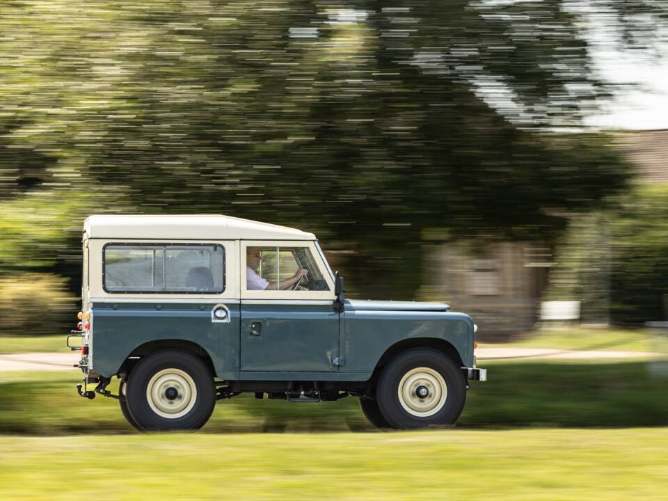 Bild 49/50 von Land Rover 88 (1980)