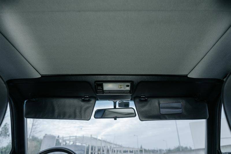 Image 43/69 de Mercedes-Benz 190 E 2.3-16 (1988)