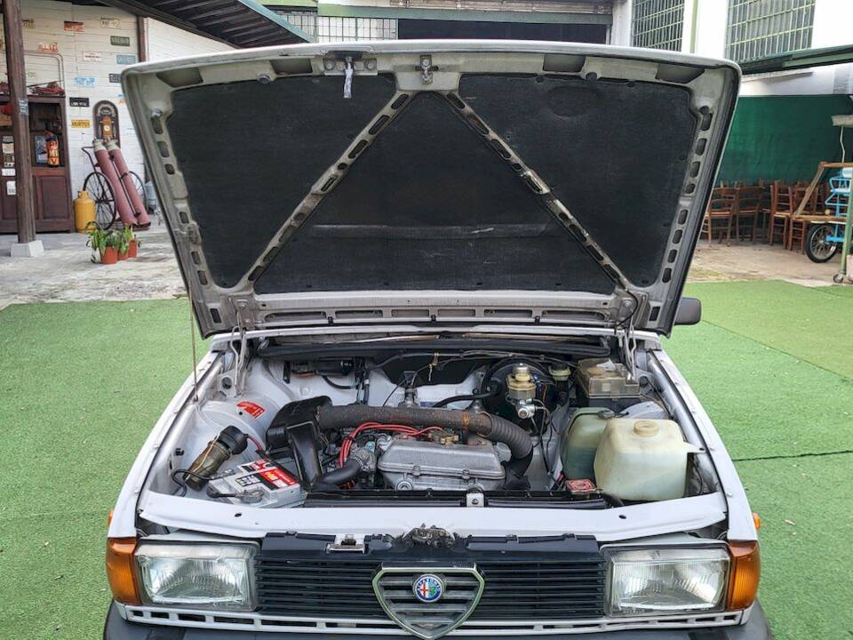 Image 44/51 of Alfa Romeo Giulietta 1.3 (1979)