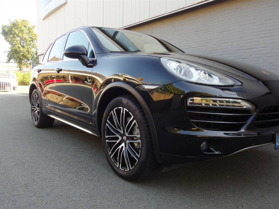 Image 18/96 of Porsche Cayenne S Diesel (2013)