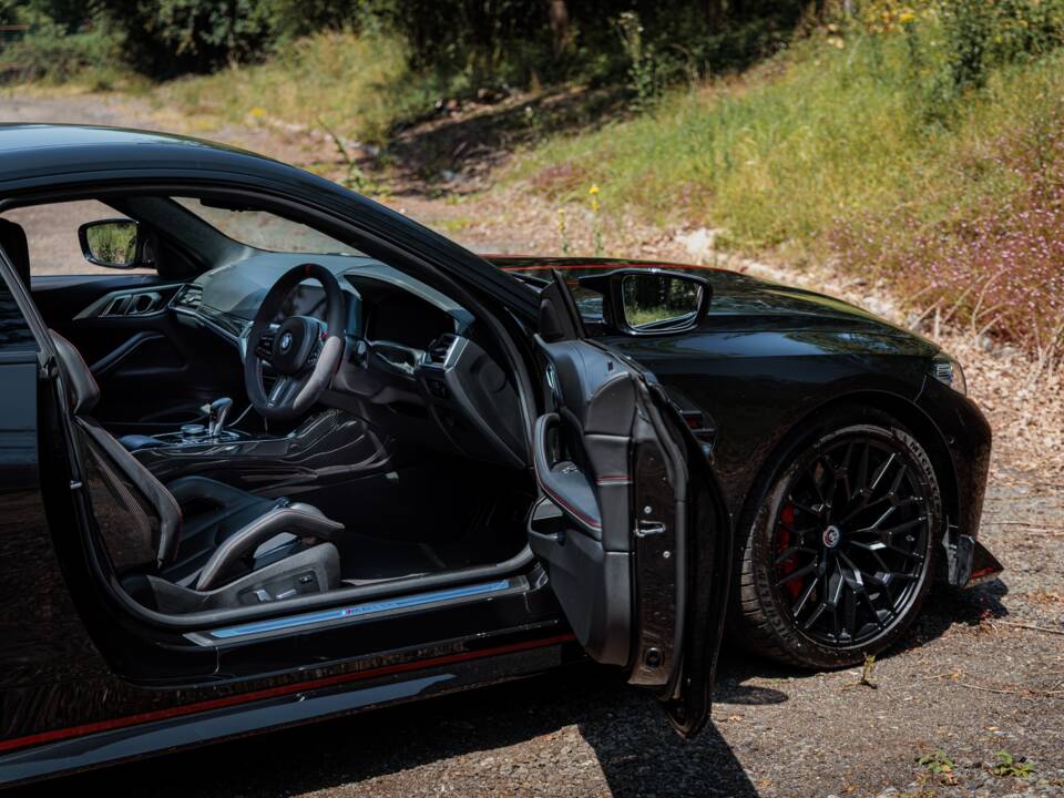 Image 24/41 of BMW M4 CSL (2022)