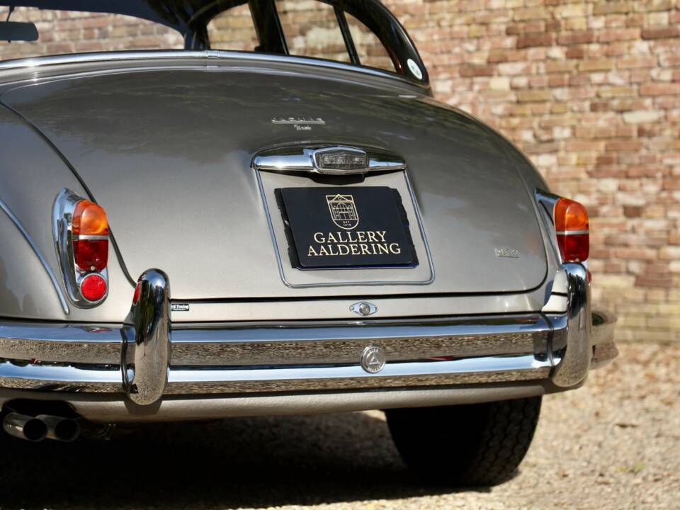 Bild 49/50 von Jaguar Mk II 3.4 (1966)