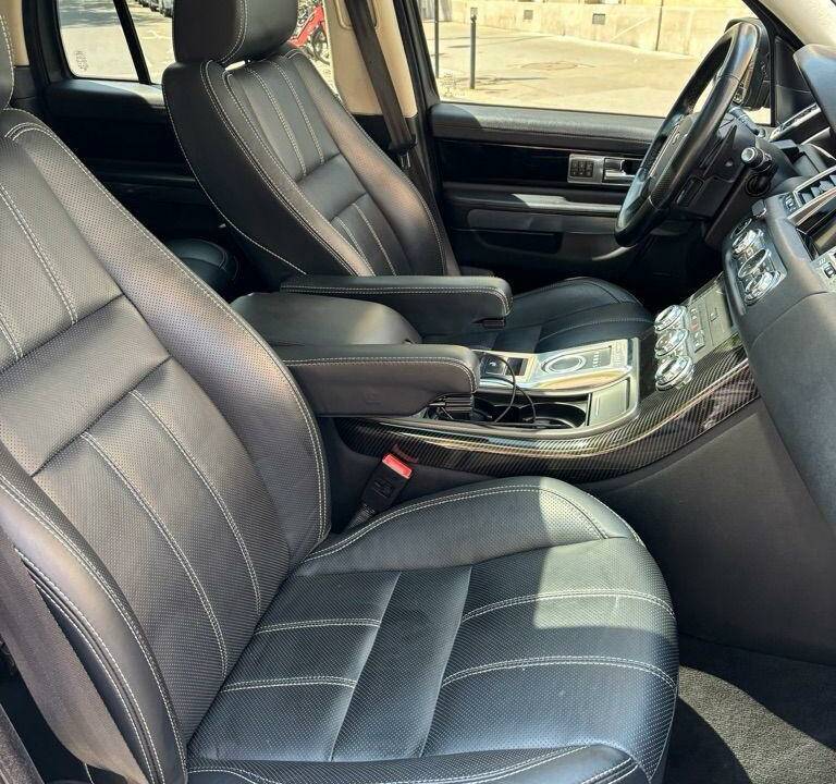 Bild 11/12 von Land Rover Range Rover 4.4 TDV8 Vogue SE (2012)