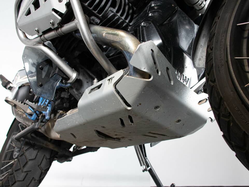 Image 25/50 of BMW DUMMY (2017)
