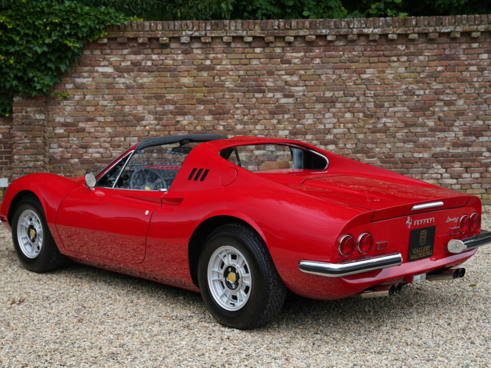 Immagine 2/50 di Ferrari Dino 246 GTS (1973)