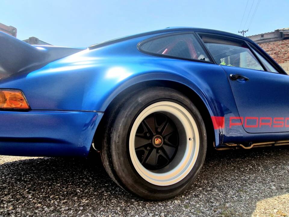 Image 4/16 de Porsche 911 RSR 3.0 (1974)