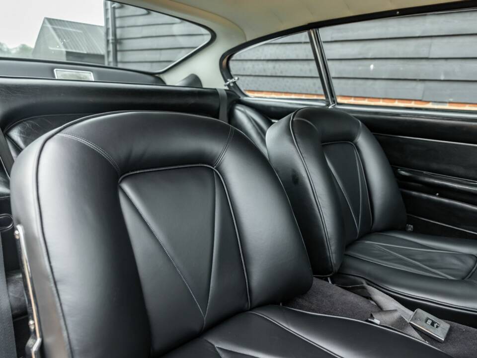 Afbeelding 6/50 van Aston Martin DB 6 (1967)