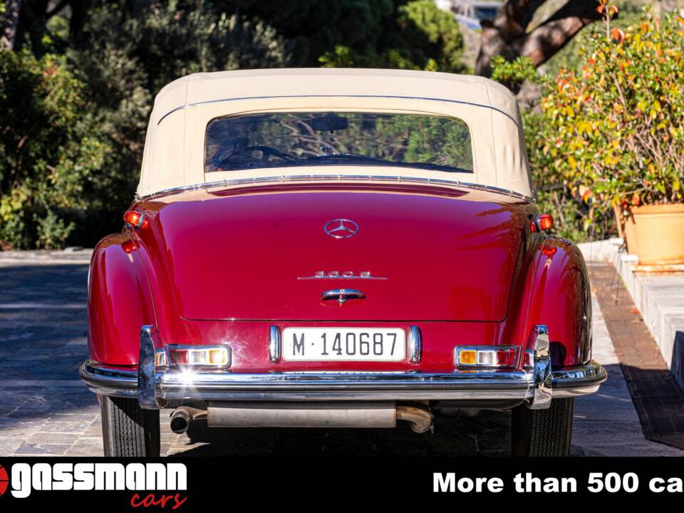 Image 6/15 of Mercedes-Benz 300 S Roadster (1953)