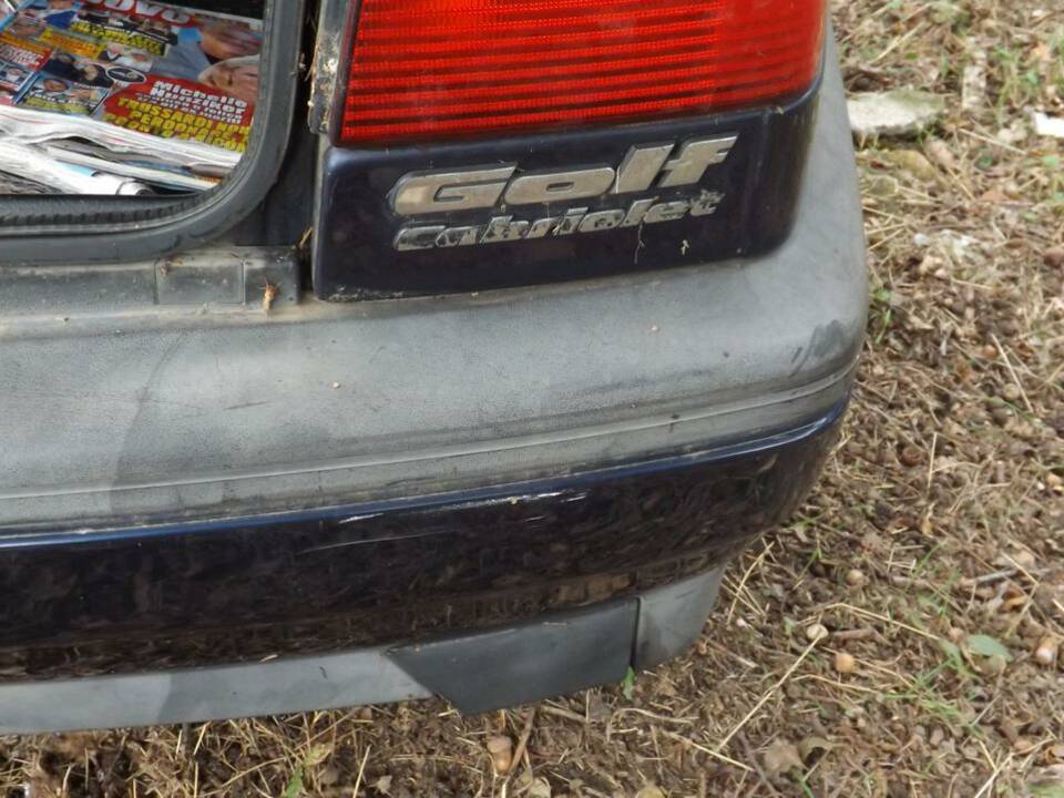 Image 25/50 of Volkswagen Golf III Cabrio 1.6 (1996)